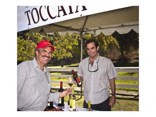 Mike Lewellen shares Toccata wines with John Palmintieri